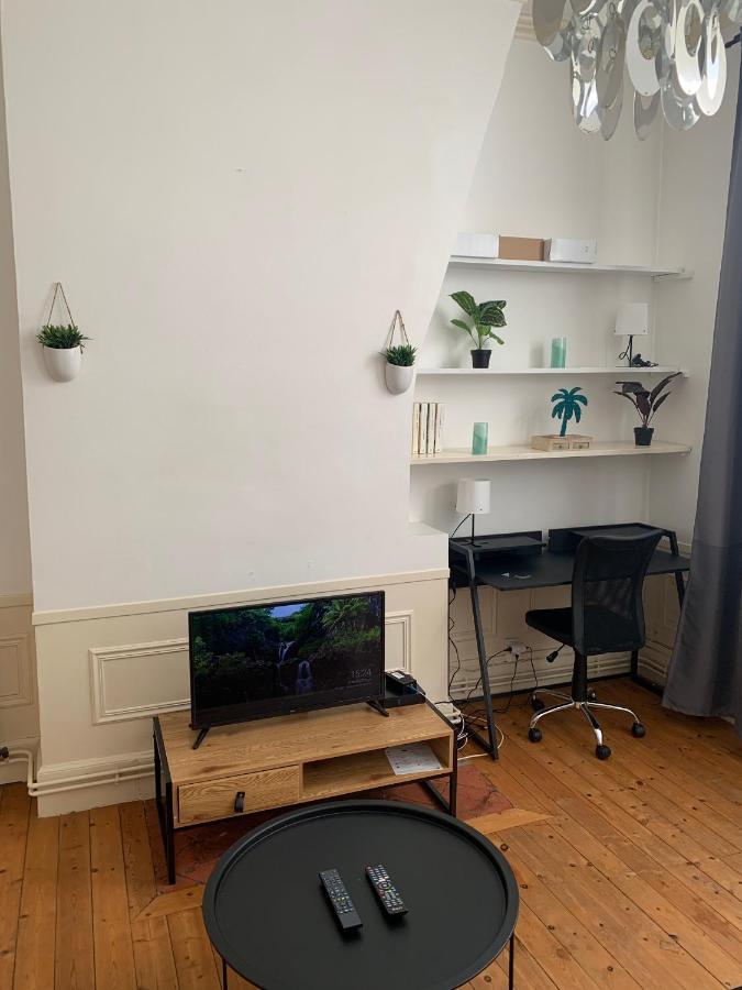 Apartamento Le Voltaire 4 Chez Adrien Hyper Centre Saint-Quentin  Exterior foto